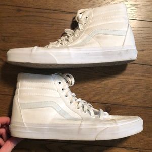 Men’s 9.5 all white high top Vans